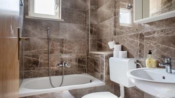 Bathtub