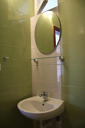 Hair dryer, towels