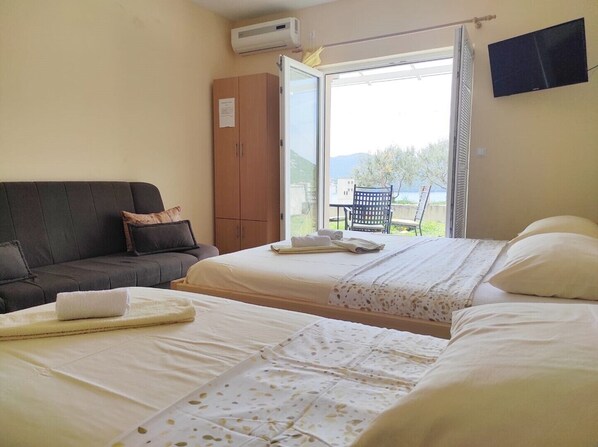 1 bedroom, WiFi, bed sheets