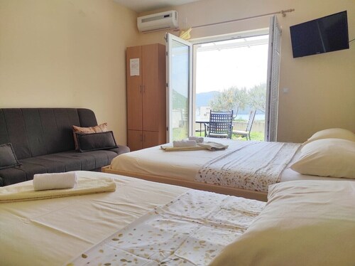 Beautiful Sea view Studio Apartment