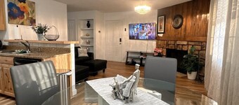 The Sunset 2-bedroom apartment near COS Airport