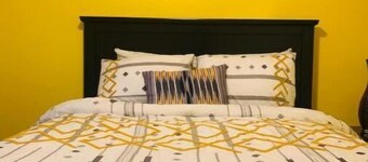 The Sunset 2-bedroom apartment near COS Airport