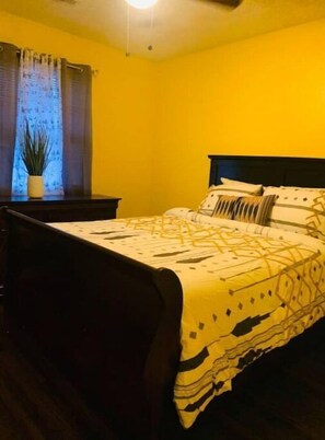 2 habitaciones, escritorio, tabla de planchar con plancha y wifi gratis