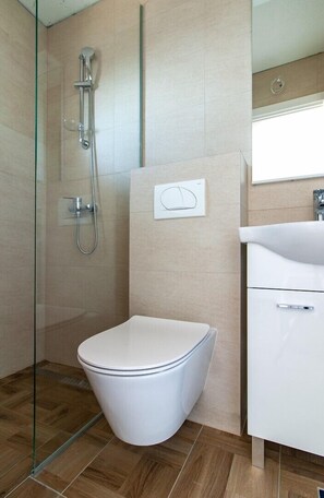 Hair dryer, towels