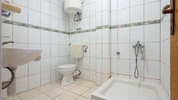 Douche, serviettes fournies