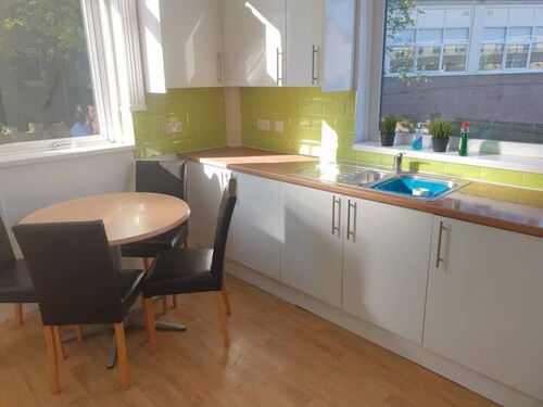 Super Sized Family Room +ensuite