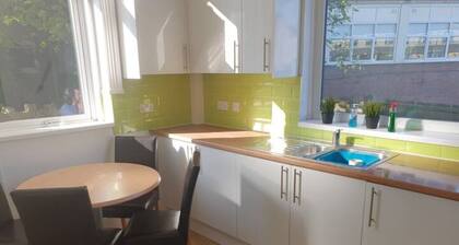 Super Sized Family Room +ensuite