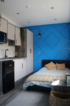 1 soverom, wi-fi (inkludert) og sengetøy