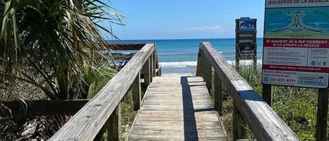 In Strandnähe, Liegestühle