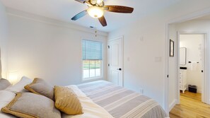 2 Schlafzimmer, Bügeleisen/Bügelbrett, Reisekinderbett, kostenloses WLAN