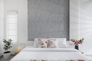 4 habitaciones, escritorio, tabla de planchar con plancha y wifi gratis 