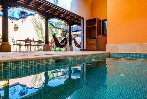 La Maison Bleue w/pool & parking Center of Antigua