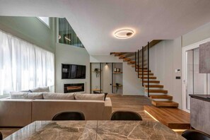 อพาร์ทเมนท์ | 2 ห้องนอน, โต๊ะทำงาน, อินเทอร์เน็ตความเร็วสูง