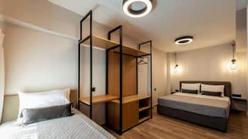 Apartment | 2 bedrooms, desk, Internet