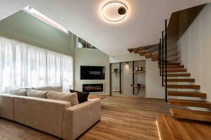 อพาร์ทเมนท์ | 2 ห้องนอน, โต๊ะทำงาน, อินเทอร์เน็ตความเร็วสูง