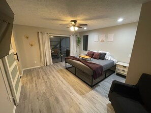 6 habitaciones, tabla de planchar con plancha, wifi y ropa de cama 