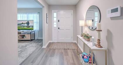 Charleston Lux w/King Bed&Games!