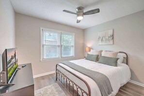 4 bedrooms, iron/ironing board, travel cot, free WiFi