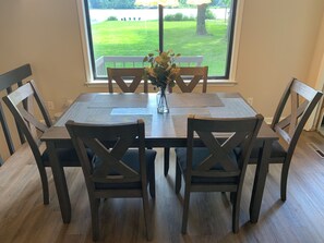Dining - Just renovated lake home, near everything, feels like the middle of nowhere! (Orion Township)