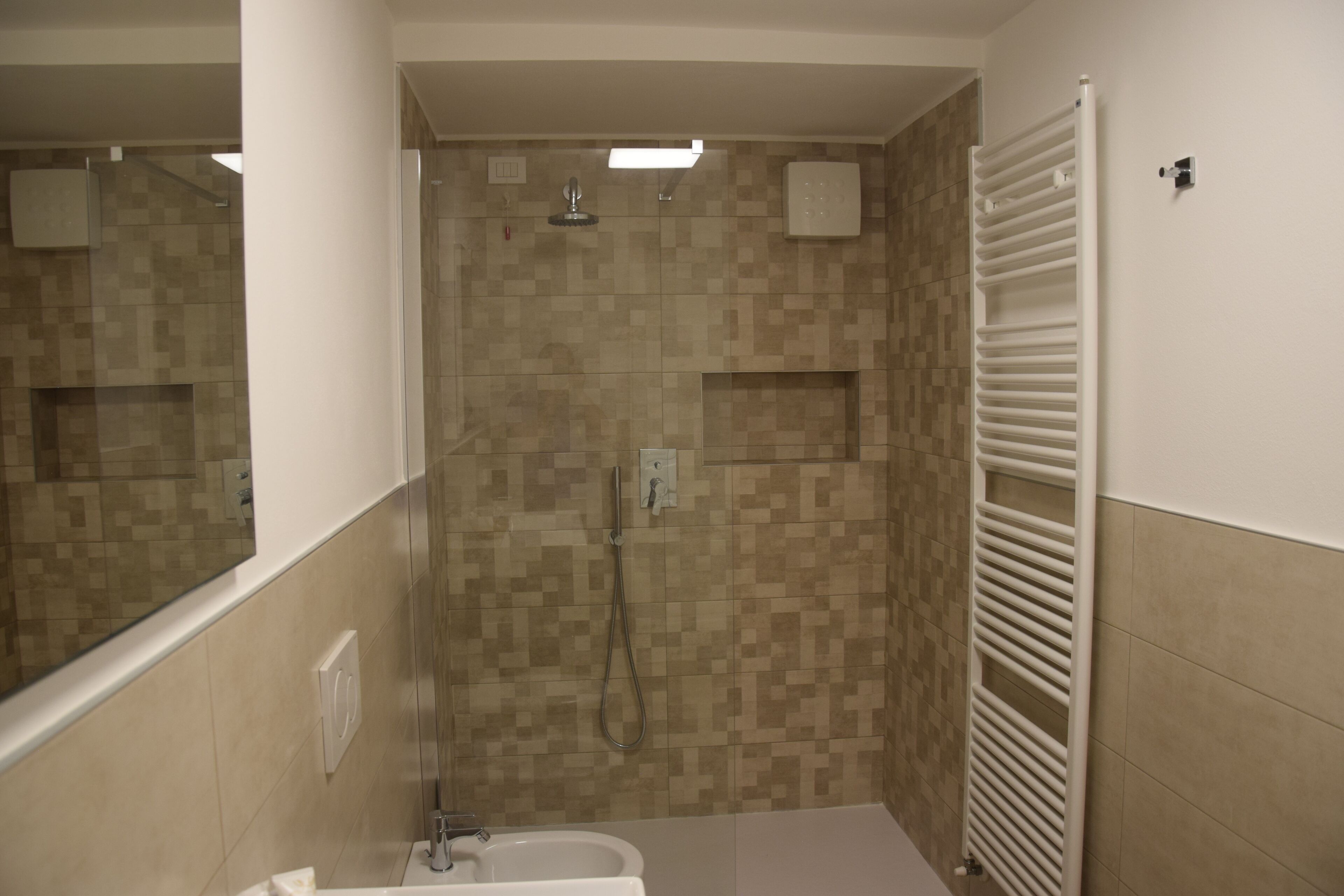 Chambre Classique Double ou avec lits jumeaux | Salle de bain