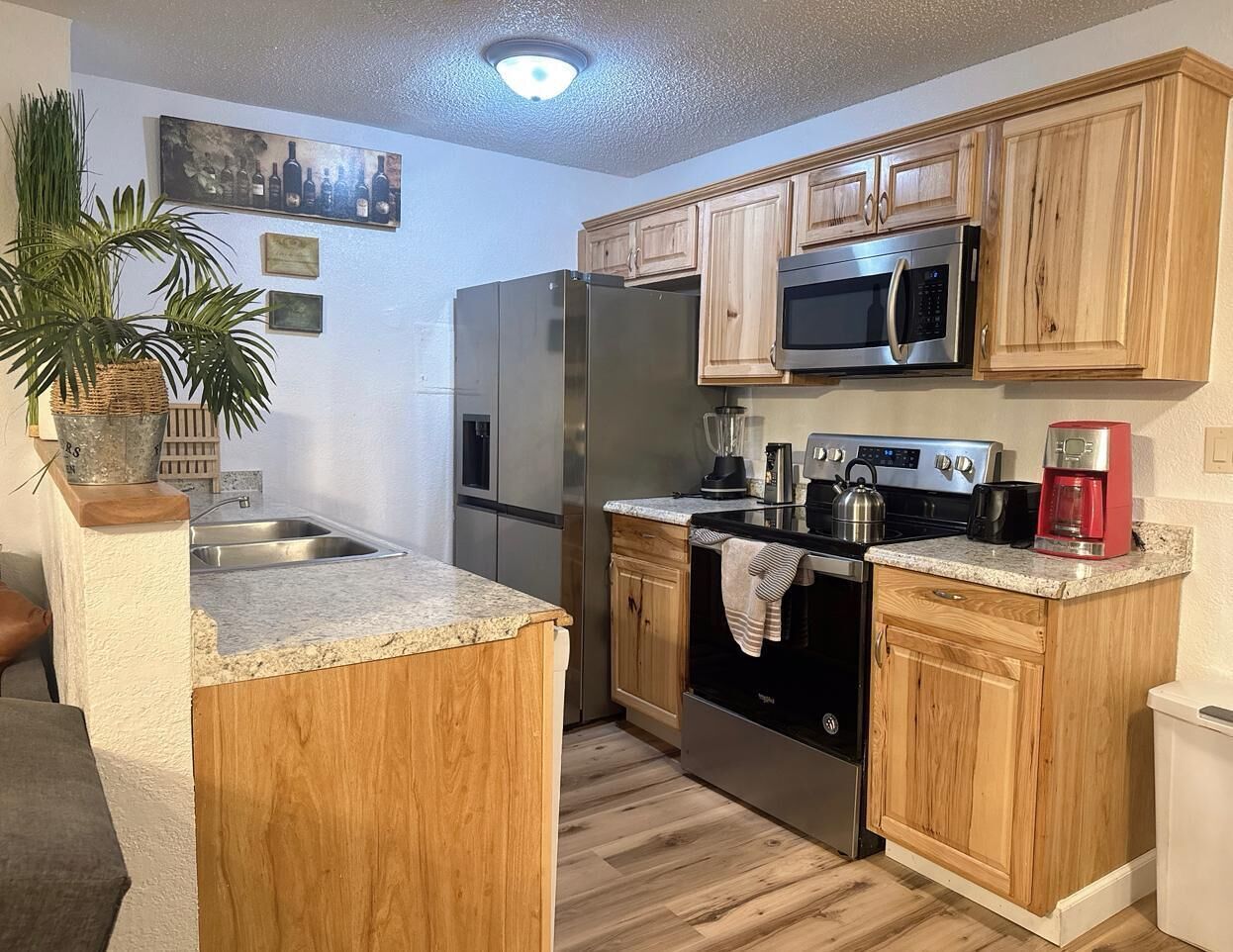 Réfrigérateur, micro-ondes, four, lave-vaisselle