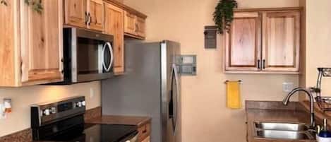 Frigorifero, microonde, forno, lavastoviglie