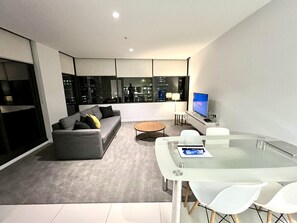 Interior - Stunning City View 2BR in CBD by Readyset Apartments (Melbourne)