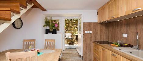 Apartment (2 Bedrooms) | Private kitchen | Electric kettle