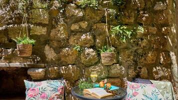 Apartment (2 Bedrooms) | Balkon