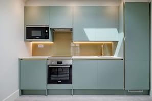 Basic Apartment, 1 Double Bed with Sofa bed | Private kitchen