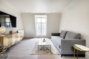Basic Apartment, 1 Double Bed with Sofa bed | Living area