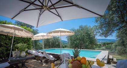 Villa Recanati, Val D' Orcia, Private Pool, Jacuzzi, Wifi