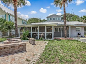 House, Multiple Beds (Tracy's Tybee Paradise) | Property grounds - Tracy's Tybee Paradise (Tybee Island)