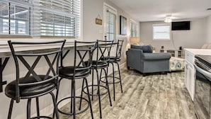House, Multiple Beds (Tracy's Tybee Paradise) | Dining - Tracy's Tybee Paradise (Tybee Island)