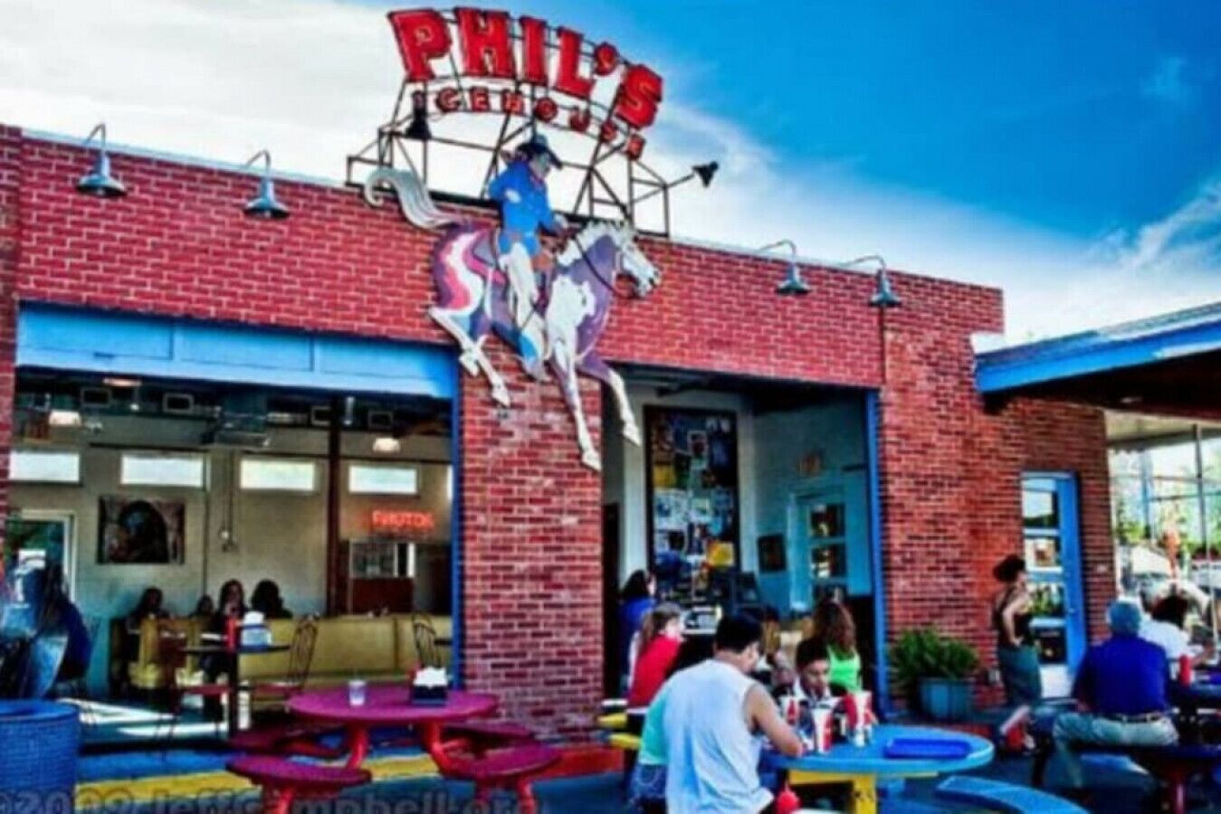 屋外ダイニングエリア