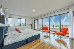 4 bedrooms, iron/ironing board, travel crib, free WiFi