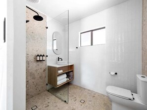 Shower, hair dryer, towels