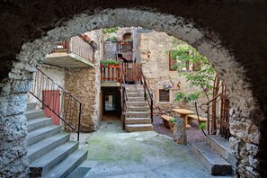 Property grounds - Residence at the Mills (Calavino)