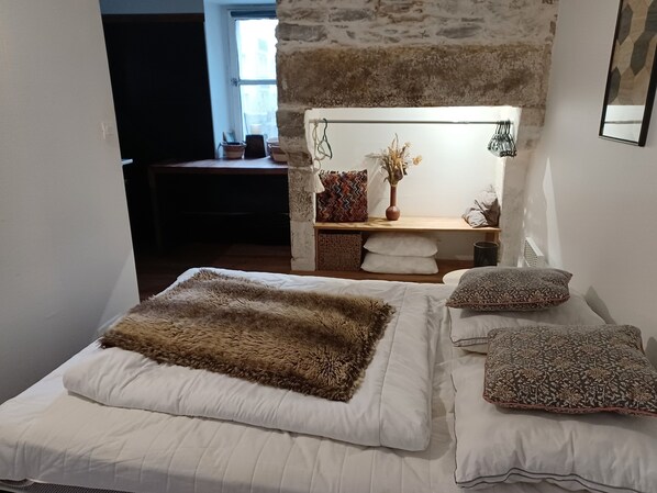 1 camera, Wi-Fi, lenzuola