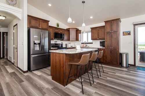 ⁑Hot Tub⁑Fire Pits⁑Great Views⁑New Construction⁑