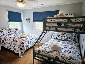 4 quartos, ferros/tábuas de passar roupa, Wi-Fi, roupa de cama
