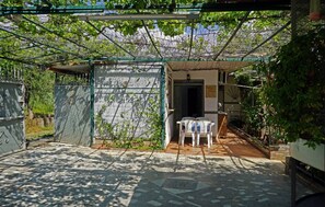 Terrace/patio - VENI Olive House (Kalamata)