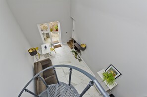 House (1 Bedroom) | Living area - Charming Home With Patio Close to Wimbledon Park by Underthedoormat (London)