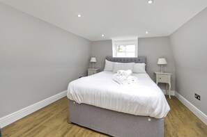 House (1 Bedroom) | 1 bedroom, premium bedding, desk, iron/ironing board