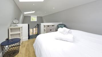 House (1 Bedroom) | 1 bedroom, premium bedding, desk, iron/ironing board