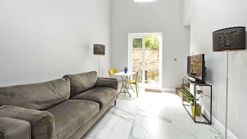 House (1 Bedroom) | Living area | TV