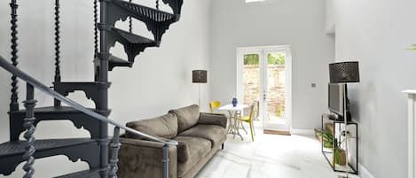 House (1 Bedroom) | Living area