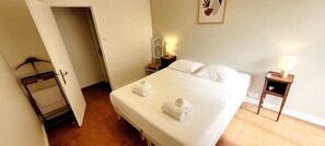 2 bedrooms, bed sheets