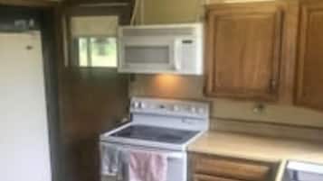 茶具/咖啡用具、冰箱、微波炉、烤箱