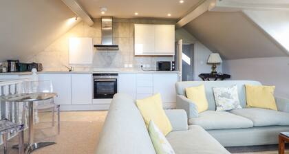 Rock House Apartment